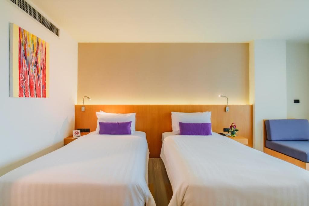 Hotel The Lunar Patong - 45