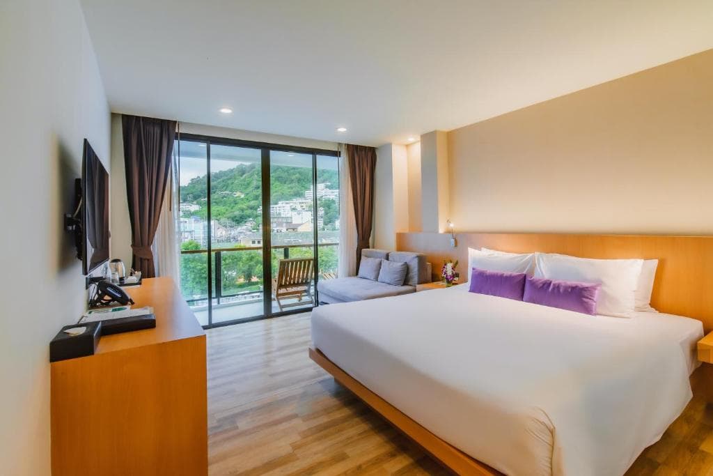 Hotel The Lunar Patong - 60