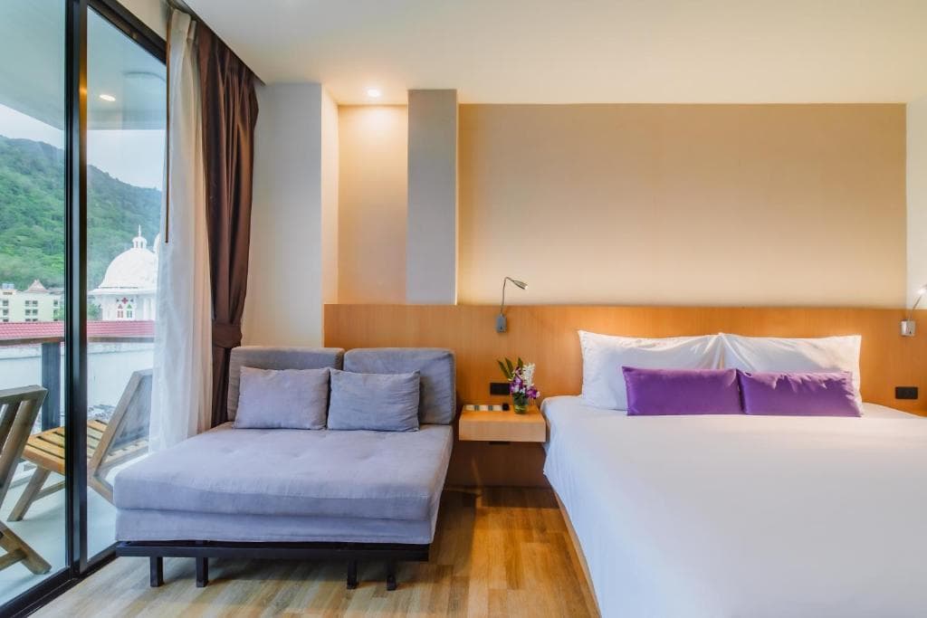 Hotel The Lunar Patong - 68