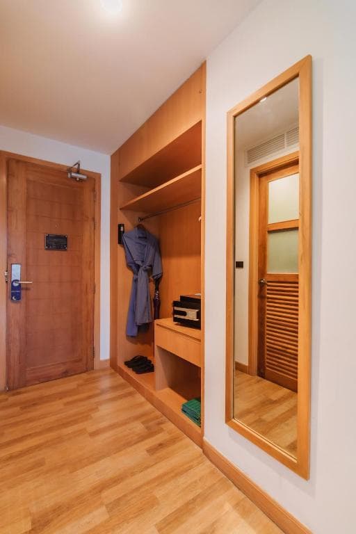 Hotel The Lunar Patong - 72