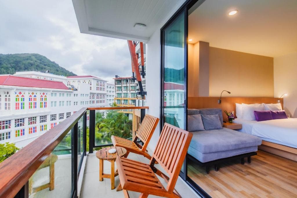 Hotel The Lunar Patong - 73