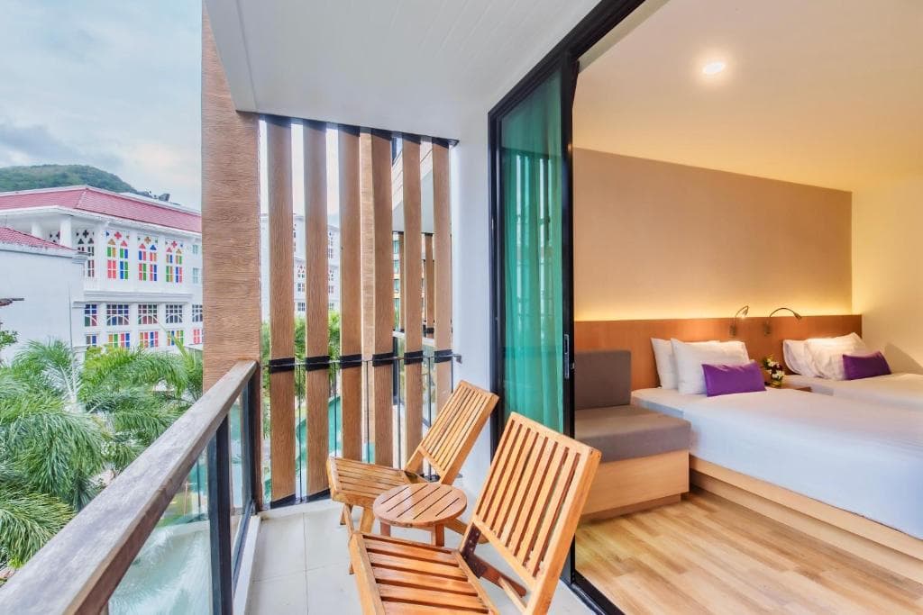 Hotel The Lunar Patong - 82