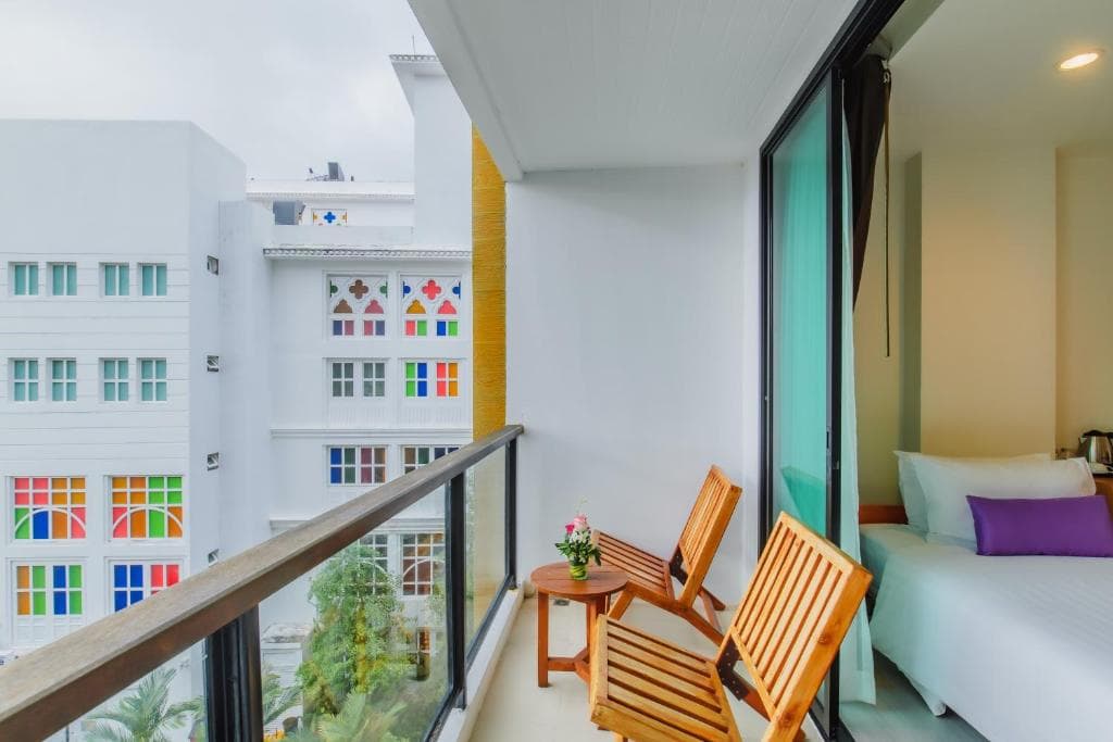 Hotel The Lunar Patong - 85