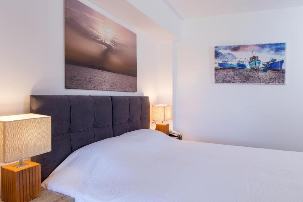 Cape Kanapitsa Hotel Suites - 33