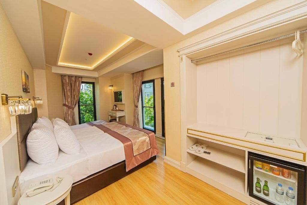 Grand Naki Hotel - 12