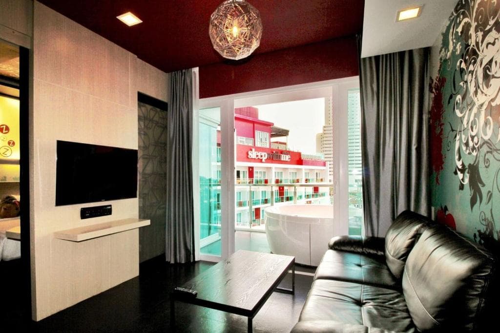 HOTEL SLEEP WITH ME design hotel @ patong - 6