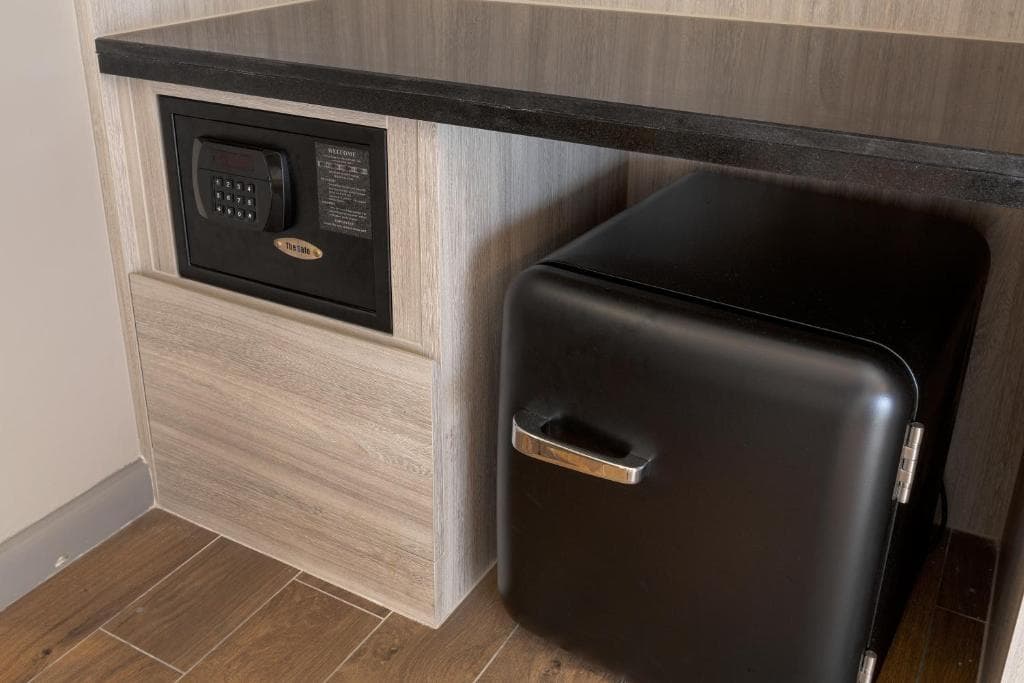 Sawaddi Patong Resort & Spa by Tolani - 32