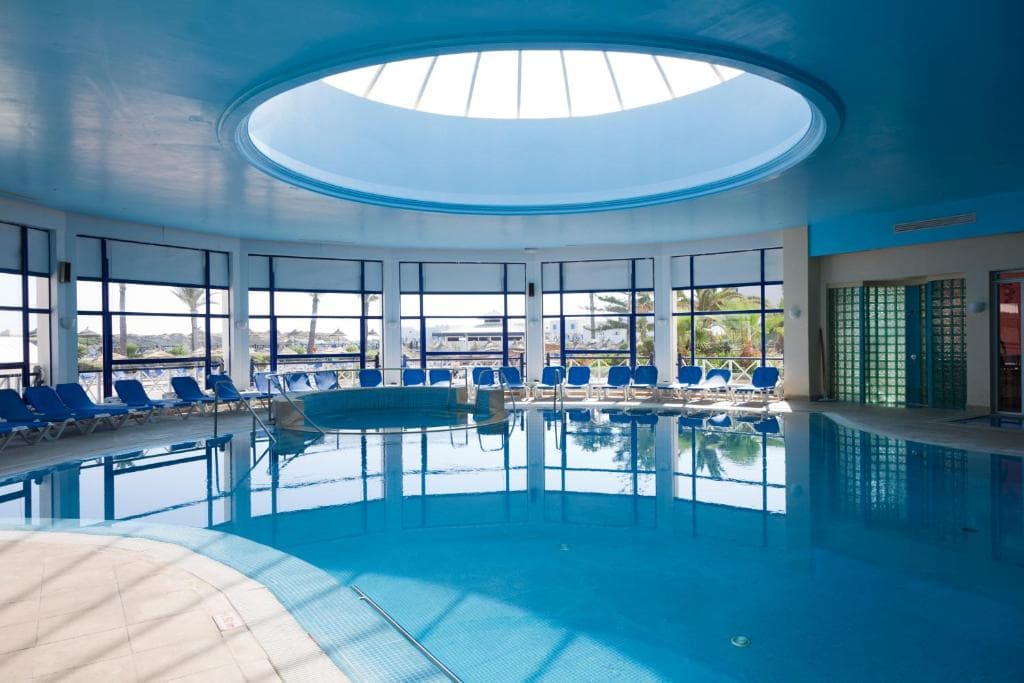 Regency Hotel & Spa - 18