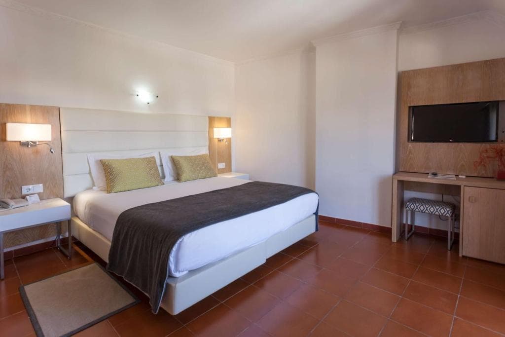 Best Western Hotel Dom Bernardo - 7