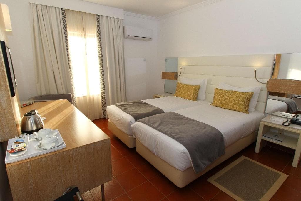 Best Western Hotel Dom Bernardo - 33
