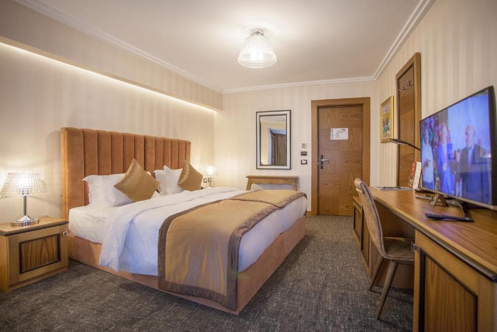Hotel Colosseo Tirana - 7