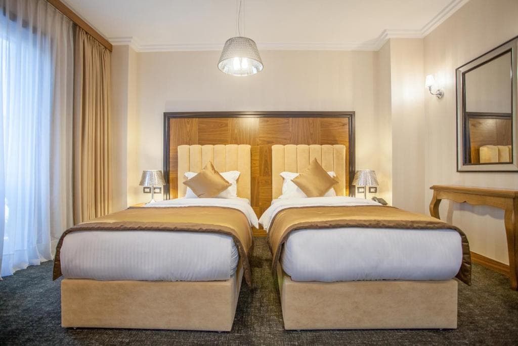 Hotel Colosseo Tirana - 33
