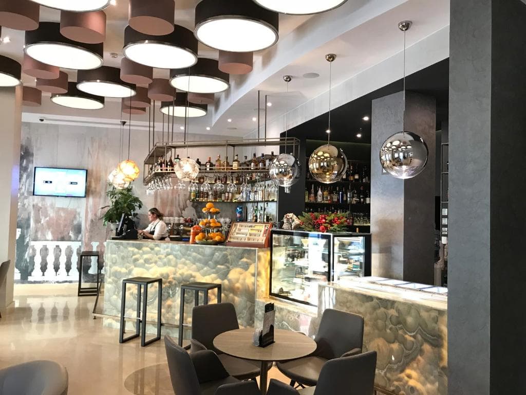Hotel Colosseo Tirana - 43