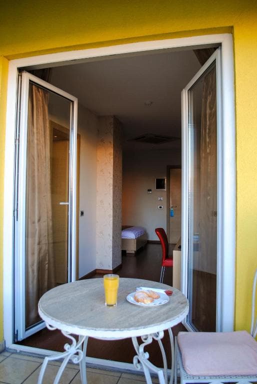 Hotel Sky 2 Tirana - 32