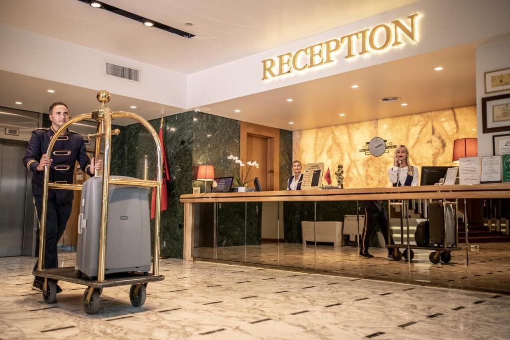 Hotel & Conference Centre Tirana International - 9