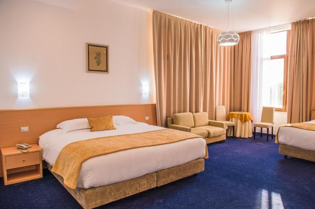 Hotel Airport Tirana - 2