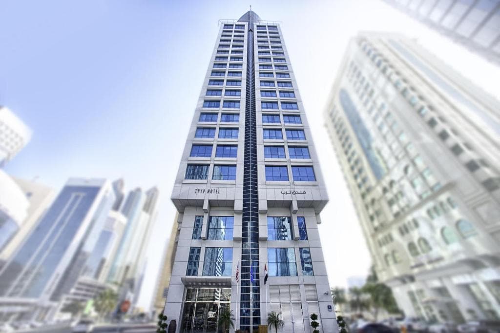 Hotel TRYP by Wyndham Abu Dhabi City Center - 1