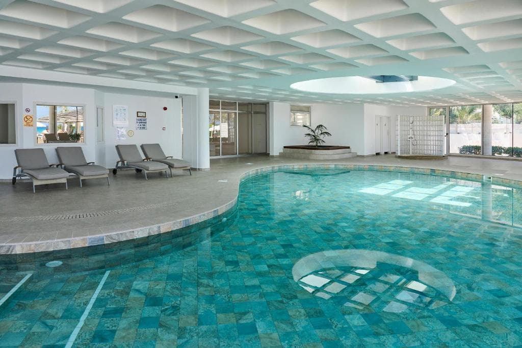 Sunrise Beach Hotel - 9