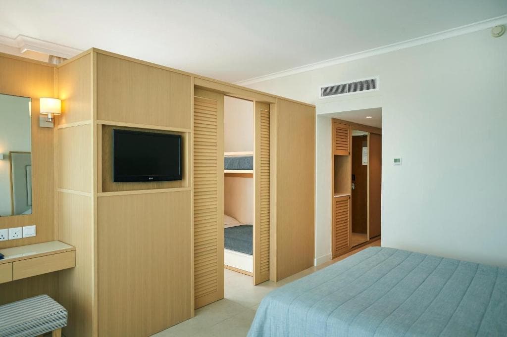 Sunrise Beach Hotel - 31