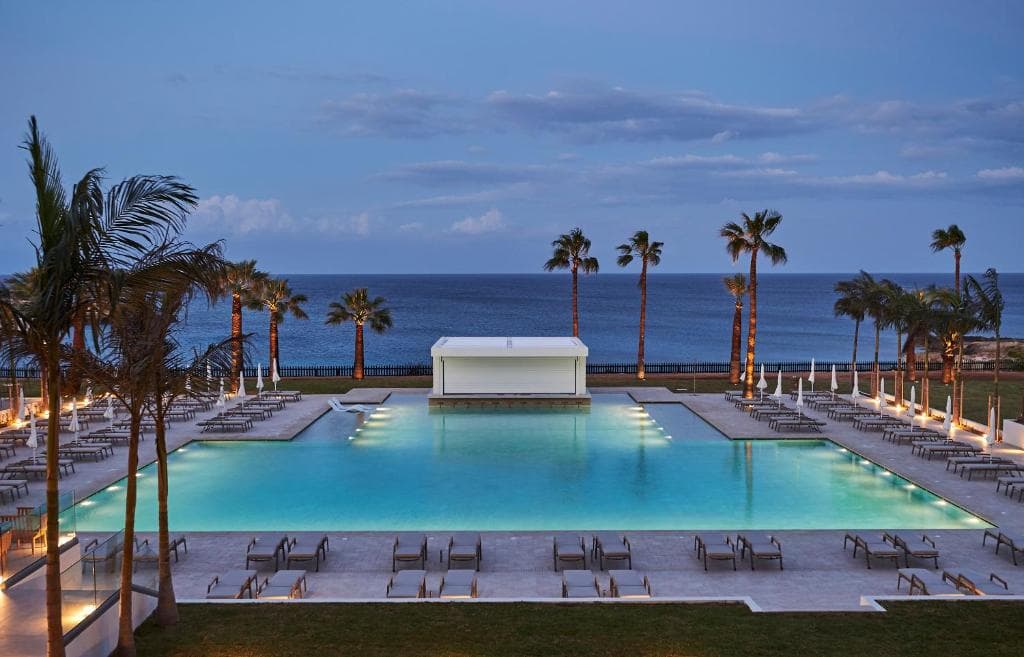 Sunrise Jade - Adults Only - 4