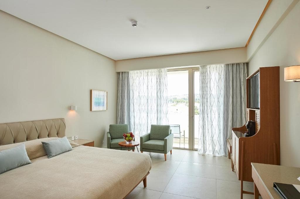 Sunrise Jade - Adults Only - 9