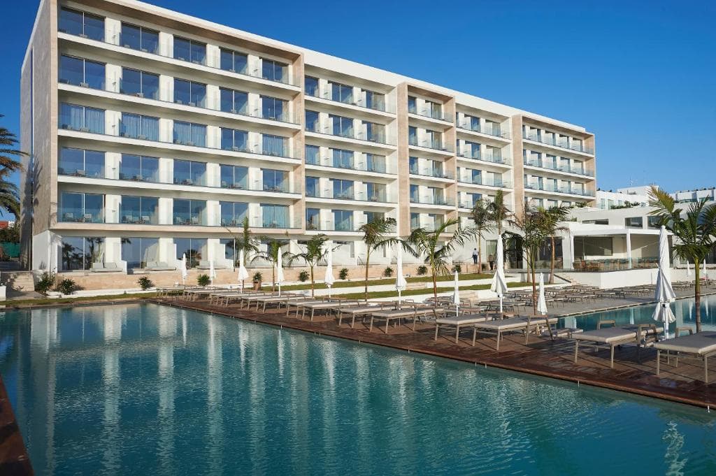 Sunrise Jade - Adults Only - 18