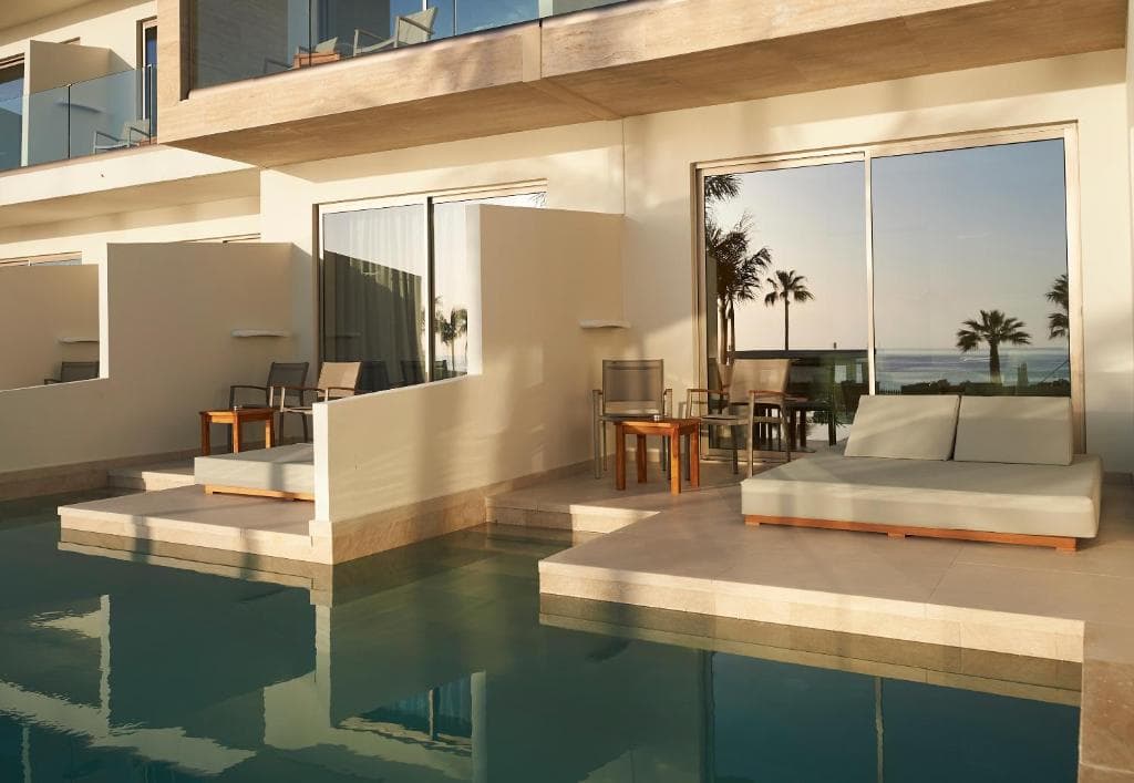 Sunrise Jade - Adults Only - 39