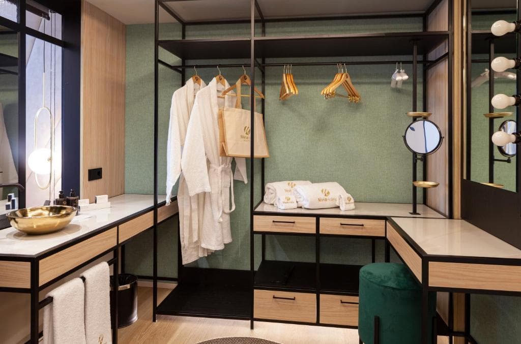 Nivia Born Boutique Hotel - 6