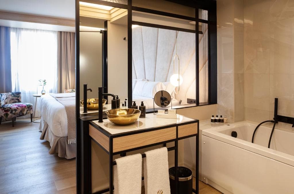 Nivia Born Boutique Hotel - 10