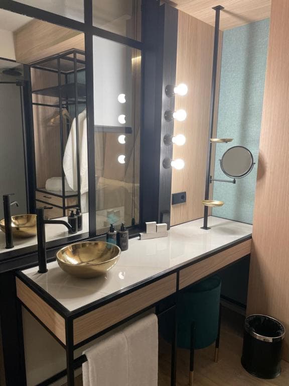 Nivia Born Boutique Hotel - 25