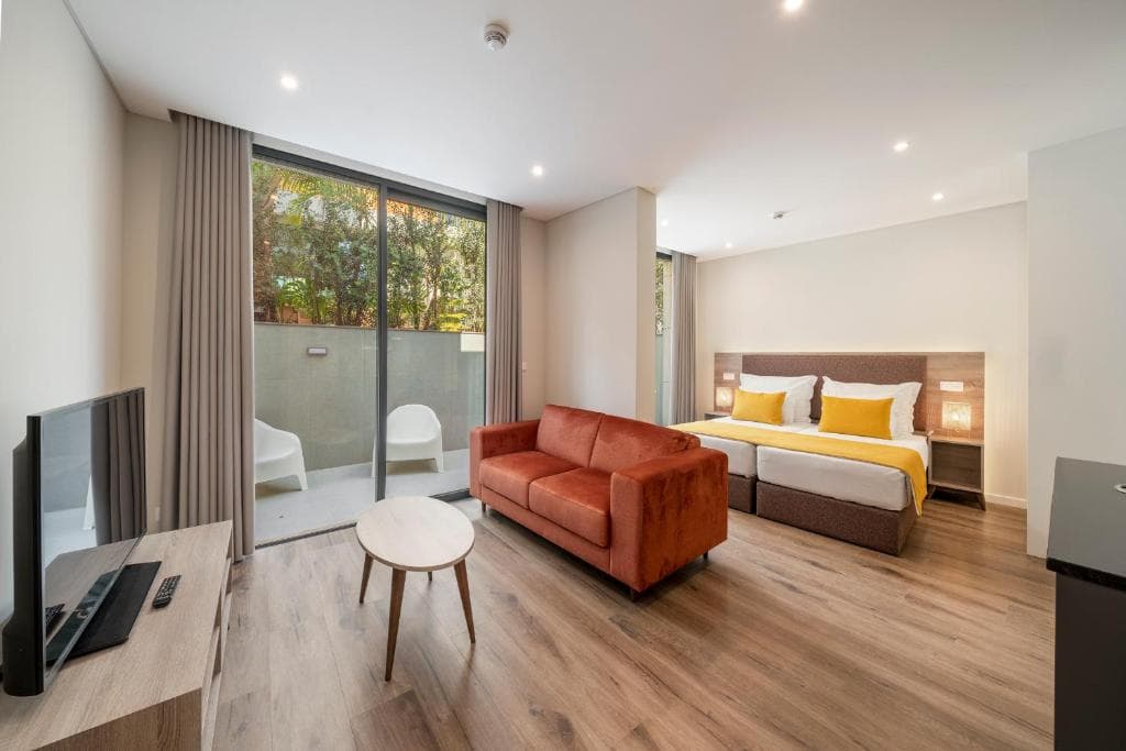 Monumental Plaza by Petit Hotels - 11