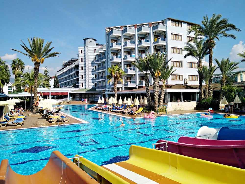 Caretta Beach Hotel - 1