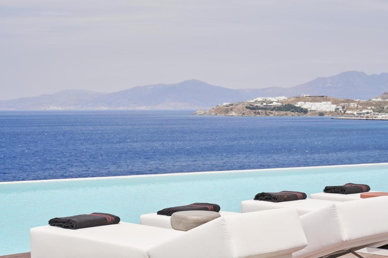 Kouros Hotel & Suites - 12