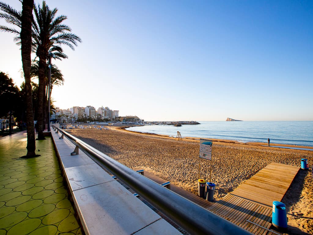 Valencia - Fleming Playa Poniente by Punta 25