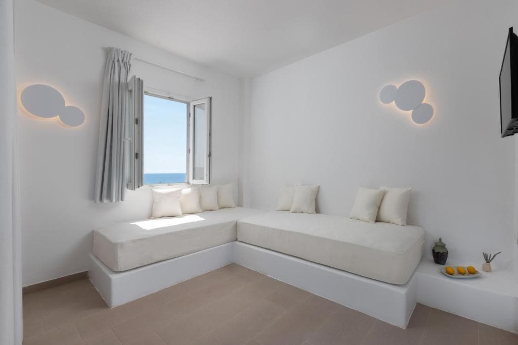 Voca Hotel & Suites - 4