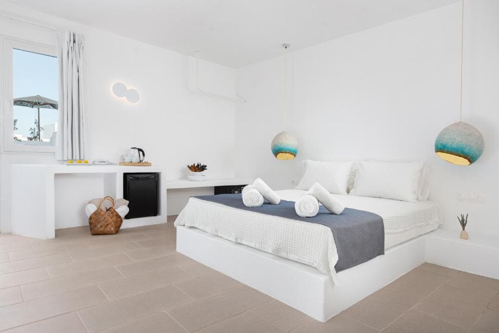 Voca Hotel & Suites - 8