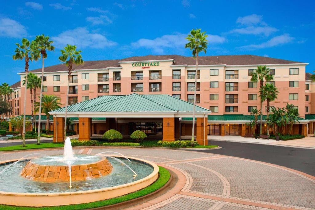 Courtyard Orlando Lake Buena Vista in the Marriott Village - 3