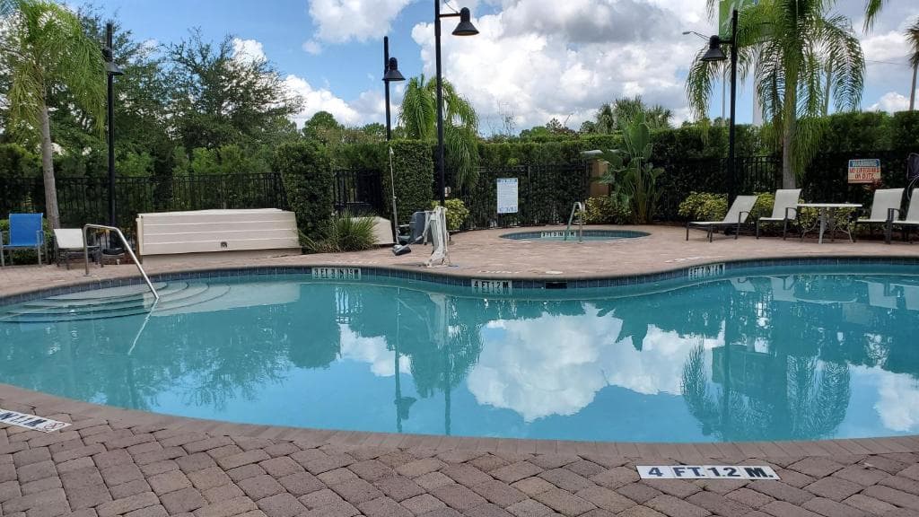 Holiday Inn Express Hotel & Suites Orlando International Drive - 3