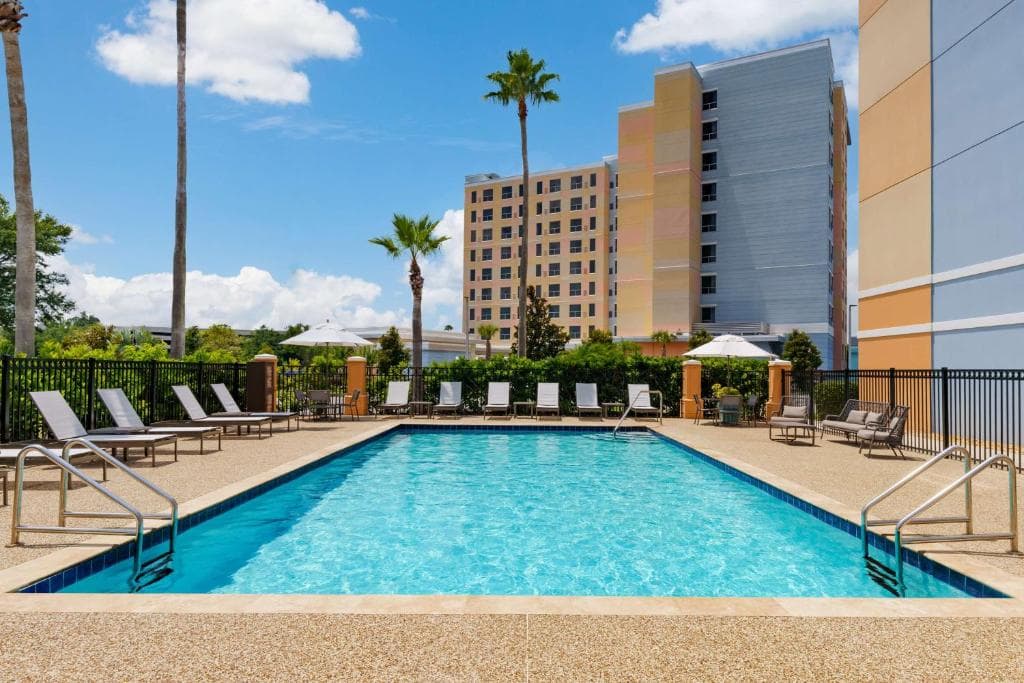 Hyatt Place Across from Universal Orlando Resort - 2