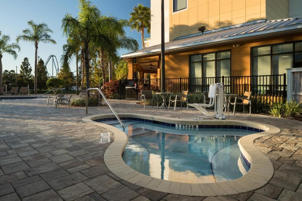 Fairfield Inn & Suites Orlando at Seaworld - 4