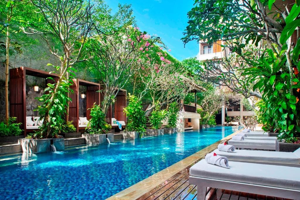 Jambuluwuk Oceano Seminyak Hotel - 1
