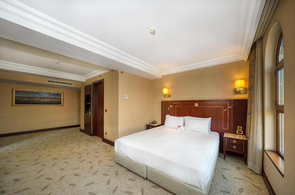 Crowne Plaza Old City Hotel - 22