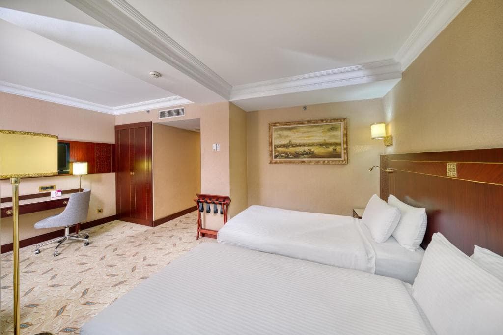 Crowne Plaza Old City Hotel - 25