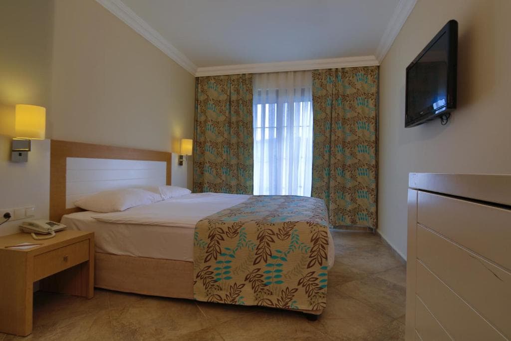 Green Bay Resort And Spa - 22