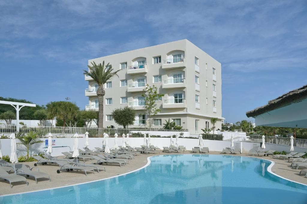 Sunrise Gardens Aparthotel - 4