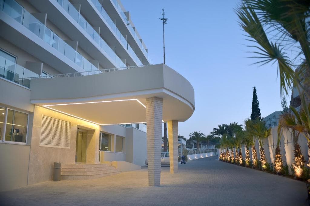 Sunrise Gardens Aparthotel - 7