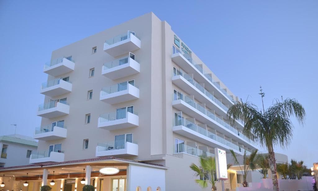 Sunrise Gardens Aparthotel - 17