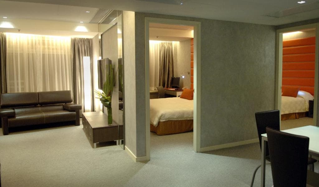 Cosmo Hotel Hong Kong - 16