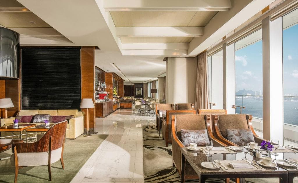 Four Seasons Hotel Hong Kong - 4