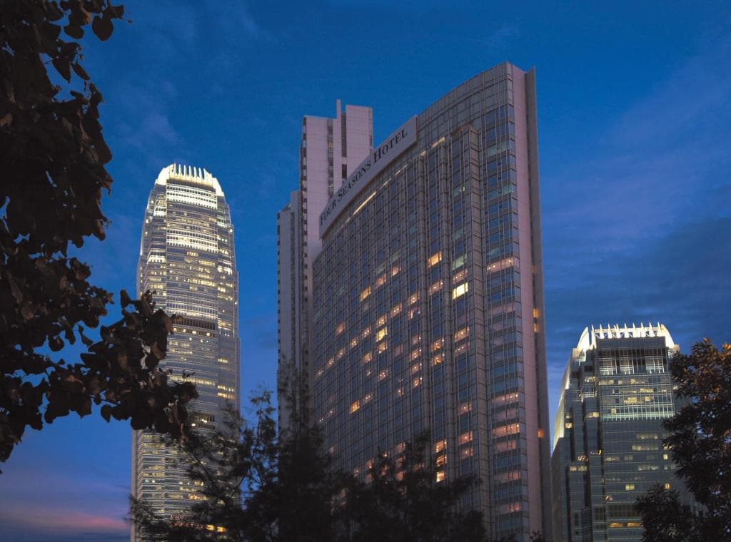 Four Seasons Hotel Hong Kong - 7